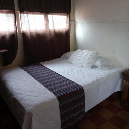Hotel Acatenango Inn Antigua Buitenkant foto