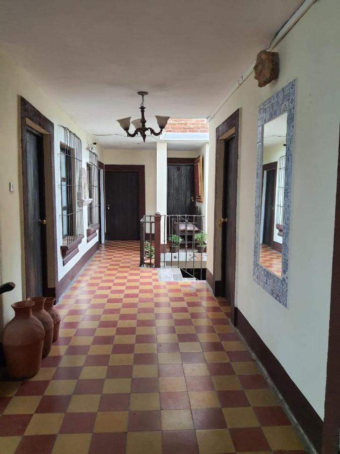 Hotel Acatenango Inn Antigua Buitenkant foto