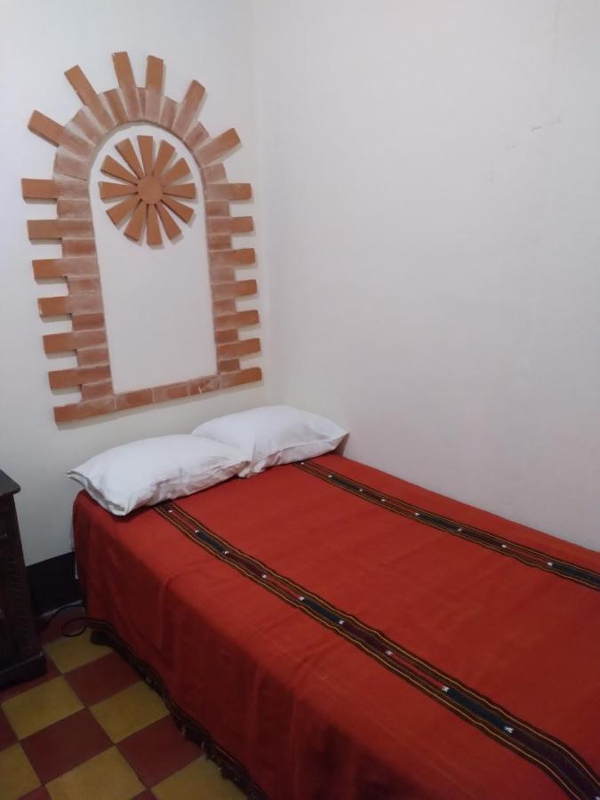 Hotel Acatenango Inn Antigua Buitenkant foto