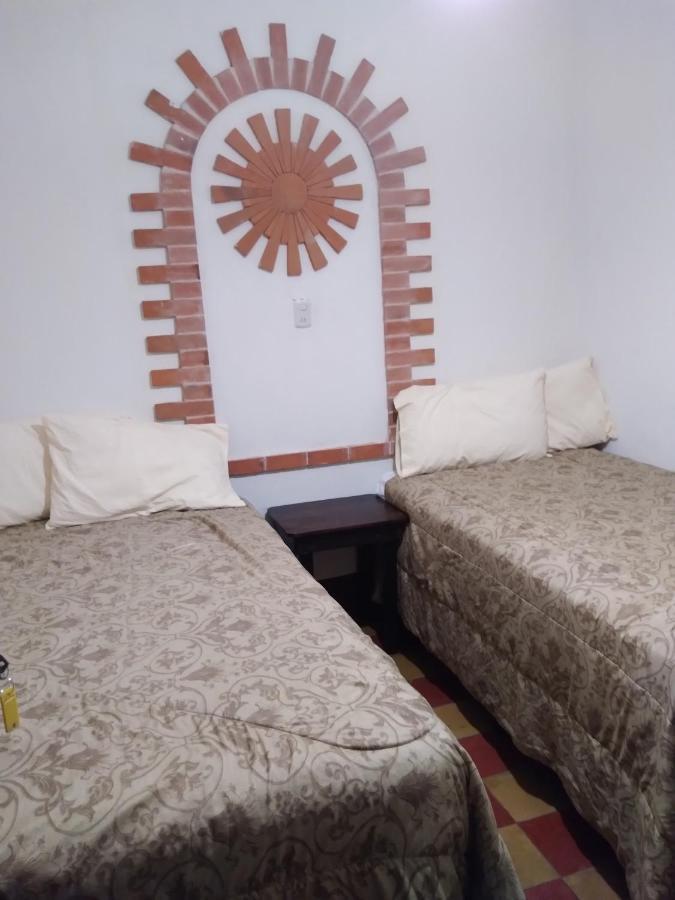Hotel Acatenango Inn Antigua Buitenkant foto