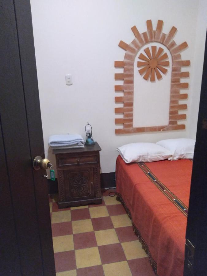 Hotel Acatenango Inn Antigua Buitenkant foto
