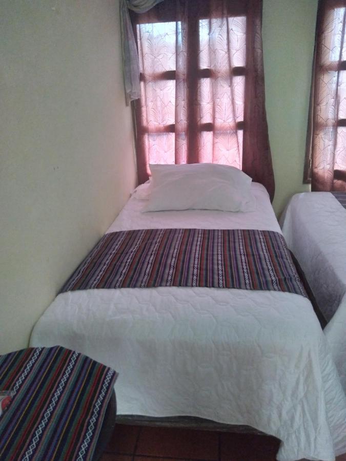 Hotel Acatenango Inn Antigua Buitenkant foto
