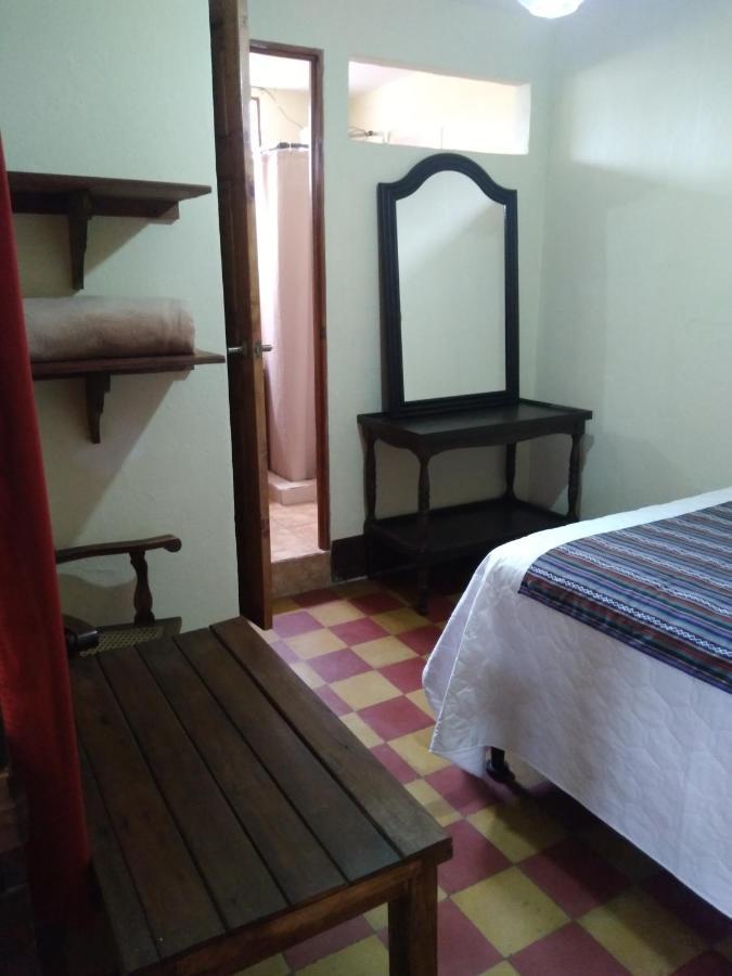 Hotel Acatenango Inn Antigua Buitenkant foto
