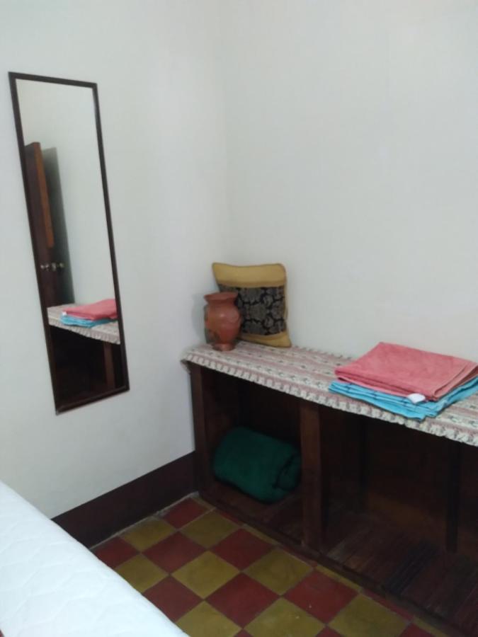 Hotel Acatenango Inn Antigua Buitenkant foto