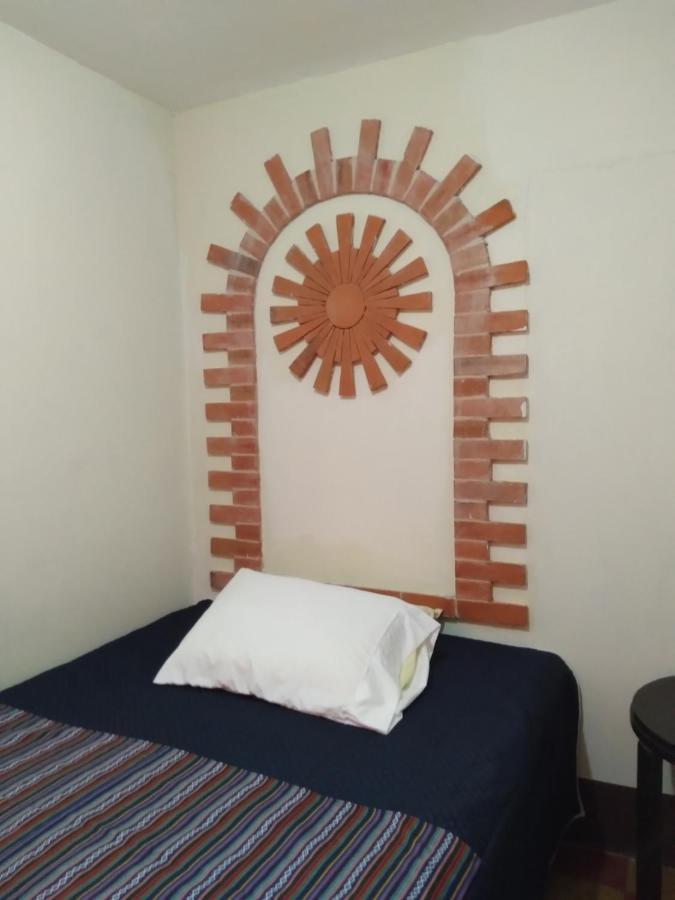 Hotel Acatenango Inn Antigua Buitenkant foto