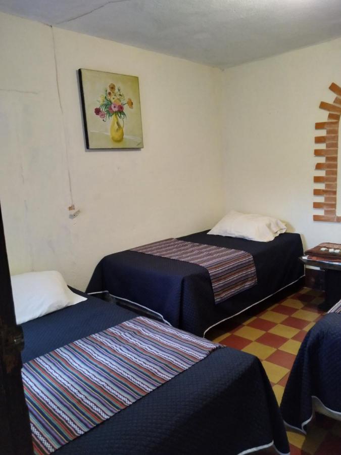Hotel Acatenango Inn Antigua Buitenkant foto